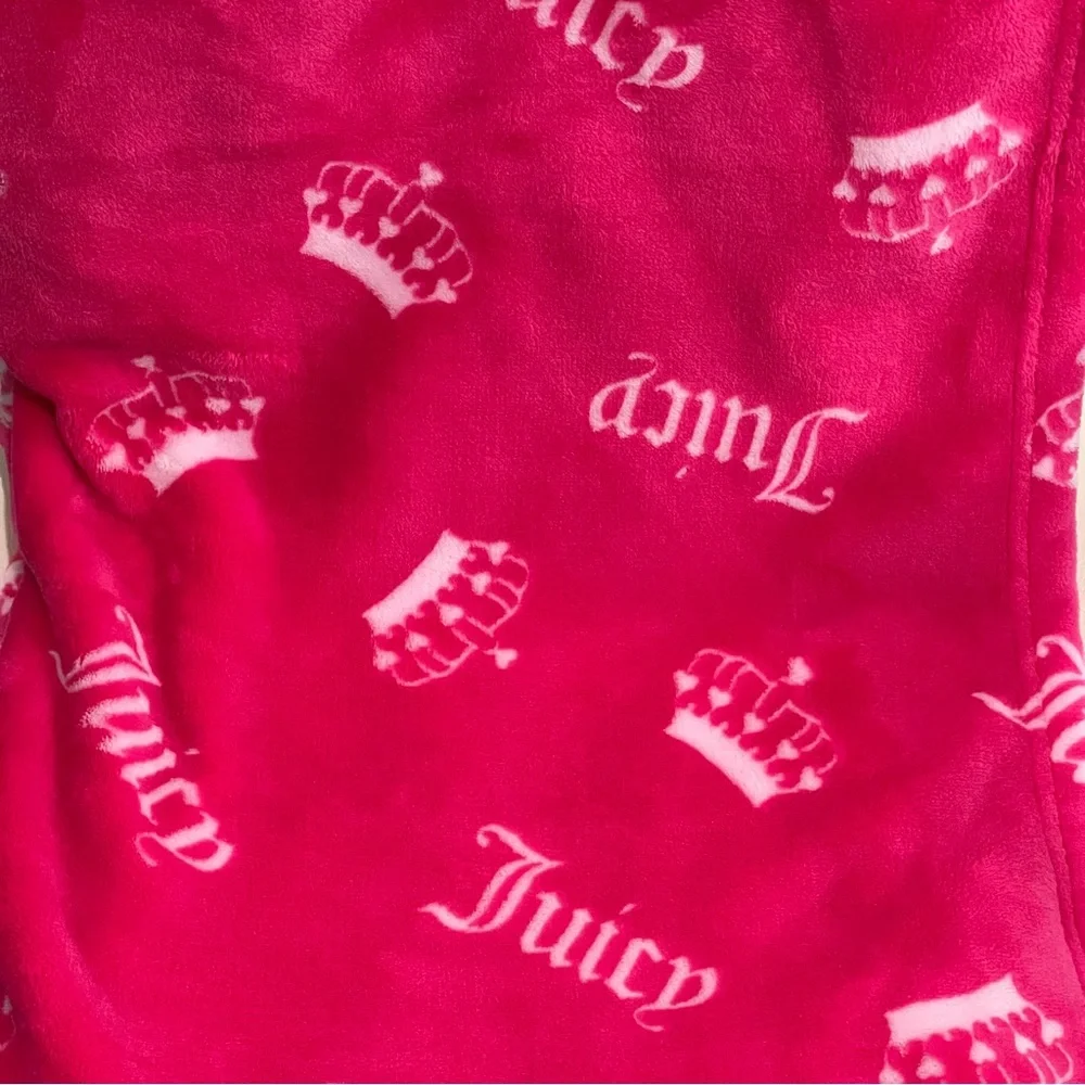 NEW Juicy Couture‎ Hot Pink Plush Printed Throw Blanket Logo Crown 50x70